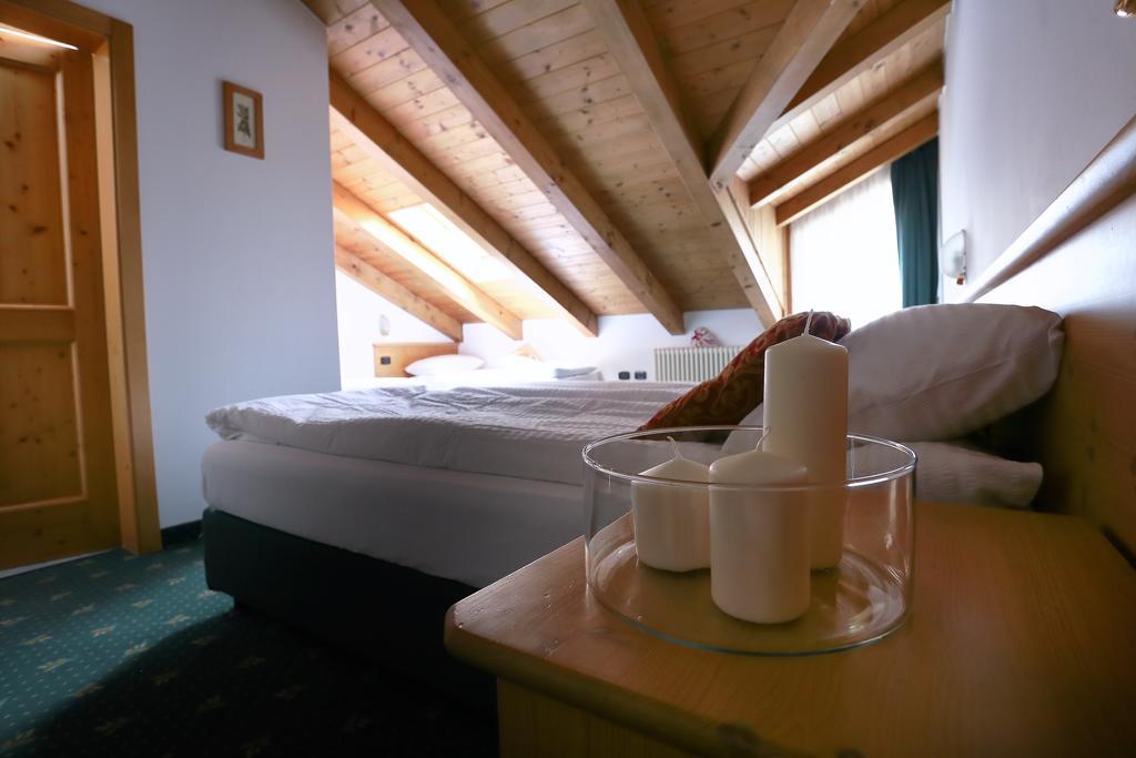 Alp Hotel Dolomiti Dimaro Ngoại thất bức ảnh