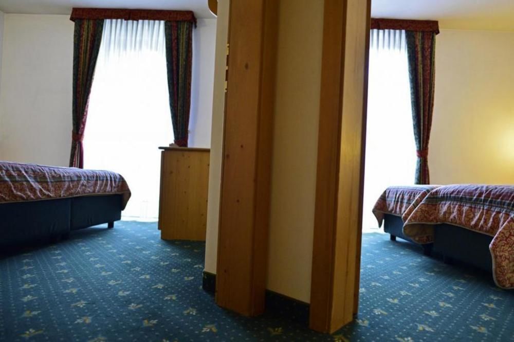 Alp Hotel Dolomiti Dimaro Ngoại thất bức ảnh